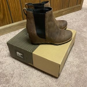 Sorel Lea wedge ankle boots